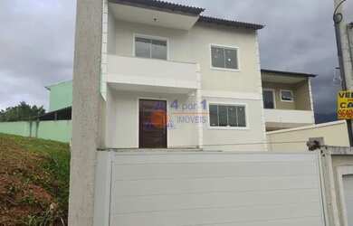 Imagem: A casa em condomínio possui 4 Dormitórios, 1 Banheiro, 1 Vaga