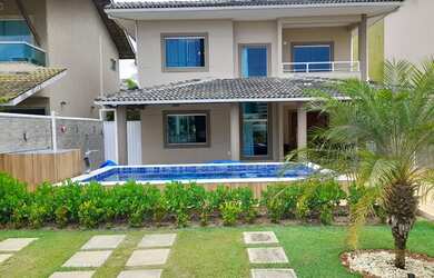 Imagem: A casa em condomínio possui 4 Dormitórios, 5 Banheiros, 2