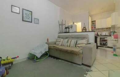 Imagem 1: VENDO EXCELENTE CASA. 70m² de Área, 1 Banheiroe2 Dormitórios