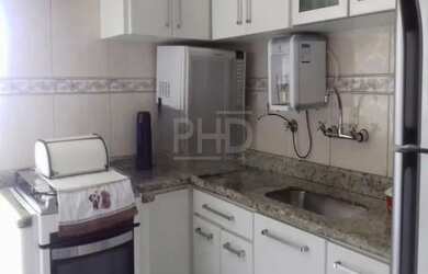 Imagem: O apartamento possui 2 Dormitórios, 1 Banheiro, 1 Vaga na garagem