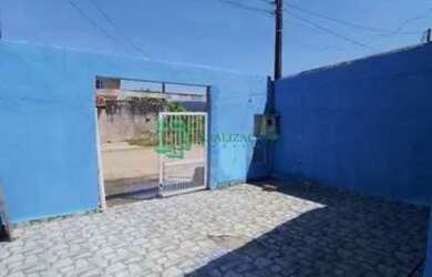 Imagem: A casa possui 2 Dormitórios, 1 Banheiro, 2 Vagas na garagem