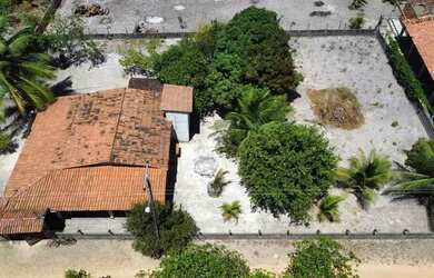 Imagem: A casa possui 2 Dormitórios, 1 Banheiro, 800m² de Área e