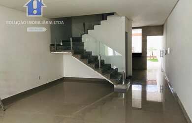 Imagem: A casa possui 3 Dormitórios, 3 Banheiros, 1 Vaga na garagem