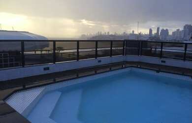 Imagem: O apartamento possui 5 Dormitórios, 5 Banheiros, 5 Vagas na