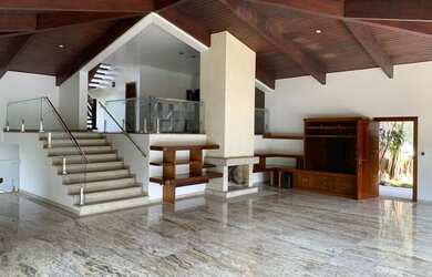 Imagem 1: Casa em Condomínio em Arujá para aluguel e venda com 1200 metros