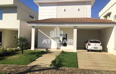 Imagem: A casa possui 2 Dormitórios, 1 Banheiro, 2 Vagas na garagem