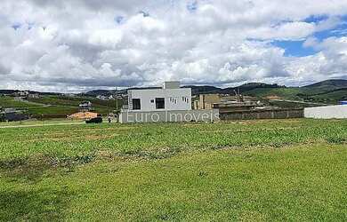 Imagem: O terreno está localizado em São Pedro, Juiz de Fora à venda