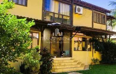 Imagem: A casa possui 3 Dormitórios, 4 Banheiros, 4 Vagas na garagem