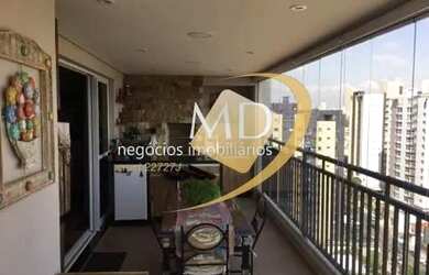 Imagem: O apartamento possui 3 Dormitórios, 1 Banheiro, 4 Vagas na