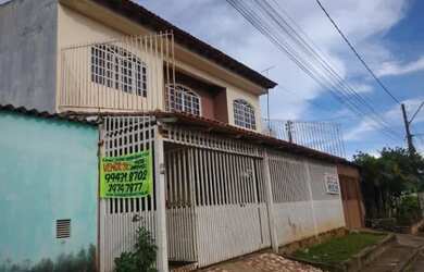 Imagem 2: Vende- se ou permuta por imóveis de menores valores sobrado com três...