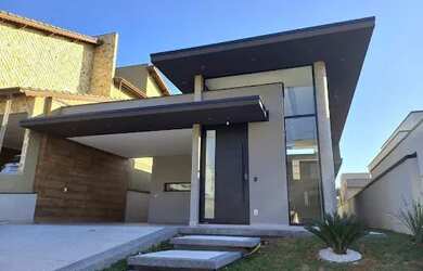 Imagem: A casa em condomínio possui 3 Dormitórios, 4 Banheiros, 4