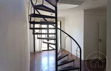 Imagem: O apartamento possui 4 Dormitórios, 5 Banheiros, 2 Vagas na