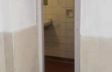 Imagem: A casa possui 1 Dormitório, 1 Banheiro e está localizado