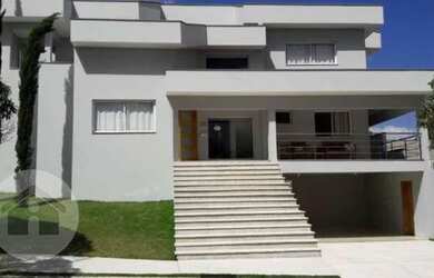 Imagem: A casa em condomínio possui 5 Dormitórios, 4 Banheiros, 4