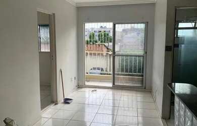 Imagem: O apartamento possui 3 Dormitórios, 1 Banheiro, 1 Vaga na garagem