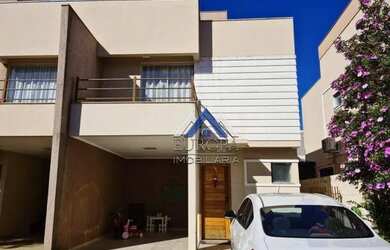 Imagem: A casa em condomínio possui 3 Dormitórios, 3 Banheiros, 2