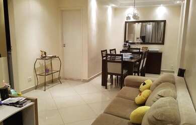 Imagem: O apartamento possui 3 Dormitórios, 1 Banheiro, 1 Vaga na garagem