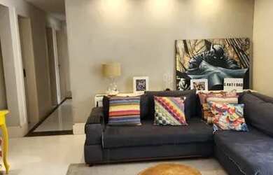 Imagem: O apartamento possui 3 Dormitórios, 2 Banheiros, 2 Vagas na