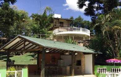 Imagem: A casa em condomínio possui 3 Dormitórios, 5 Banheiros, 3