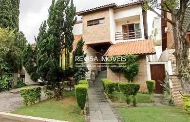 Imagem: A casa em condomínio possui 4 Dormitórios, 5 Banheiros, 4