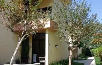 Imagem: A casa em condomínio e possui 4 Dormitórios, Suítes, 4 Banheiros