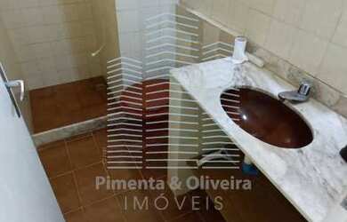 Imagem 5: Bom apartamento no centro do bairro, vazio, 2 quartos com garagem. Freguesia...