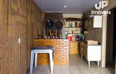 Imagem 8: Sobrado com 4 dormitórios à venda por R$ 390.000 no Porto em Pelotas/RS