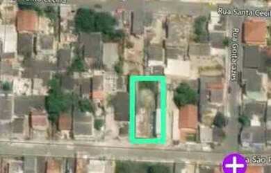 Imagem: A casa possui 3 Dormitórios, 3 Banheiros, 5 Vagas na garagem