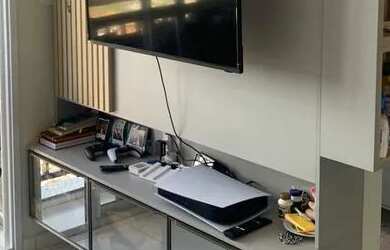 Imagem: O apartamento possui 1 Dormitório, 1 Banheiro, 1 Vaga na garagem