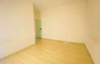 Imagem: A casa possui 3 Dormitórios, 2 Banheiros, 1 Vaga na garagem