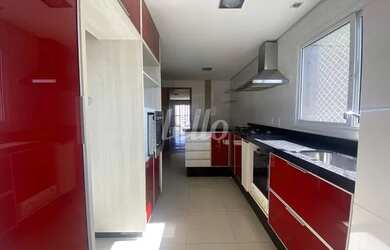 Imagem: O apartamento possui 4 Dormitórios, 3 Banheiros, 2 Vagas na