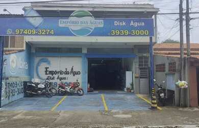 Imagem: O depósito possui 3 Vagas na garagem e 150m² de Área e está