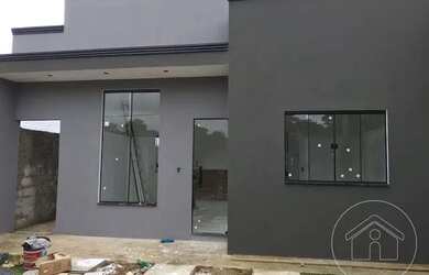 Imagem: A casa possui 2 Dormitórios, 1 Banheiro, 2 Vagas na garagem