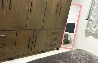 Imagem: A casa possui 3 Dormitórios, 2 Banheiros, 1 Vaga na garagem