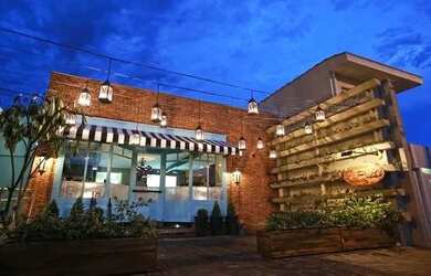 Imagem: O depósito possui 350m² de Área e está localizado em Centro