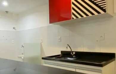 Imagem: O apartamento possui 1 Dormitório, 1 Banheiro, 1 Vaga na garagem