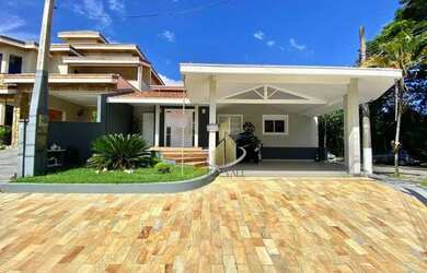 Imagem: A casa em condomínio possui 3 Dormitórios, 3 Banheiros, 2