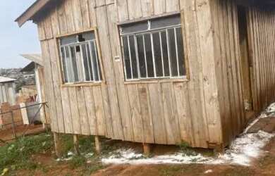 Imagem: A casa possui 1 Dormitório e está localizado em Uvaranas