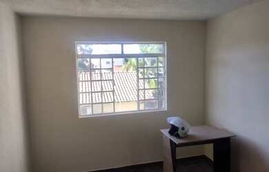 Imagem: O apartamento possui 1 Dormitório, 1 Banheiro, 1 Vaga na garagem