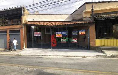 Imagem: A casa em condomínio possui 3 Dormitórios, 2 Banheiros, 3