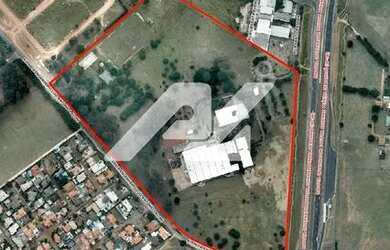 Imagem: O terreno possui 186.813m² de Área e está localizado em