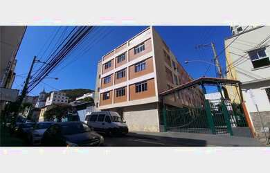 Imagem: O apartamento possui 3 Dormitórios, 1 Banheiro, 1 Vaga na garagem