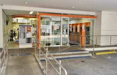 Imagem: O depósito possui 2 Vagas na garagem e 350m² de Área e está