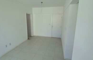 Imagem 12: Apartamentos na avenida Paralela - em frente a Estção do Metrô