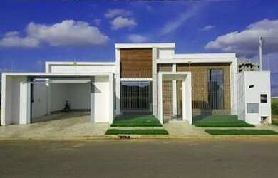 Imagem: A casa possui 3 Dormitórios, 3 Banheiros, 2 Vagas na garagem