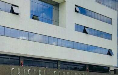 Imagem 1: Cristal Corporate Health, espaço comercial, em frente ao Cristal Ville