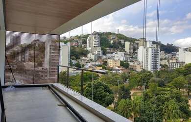 Imagem: O apartamento possui 4 Dormitórios, 5 Banheiros, 4 Vagas na