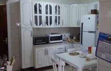 Imagem: A casa possui 2 Dormitórios, 2 Banheiros, 1 Vaga na garagem