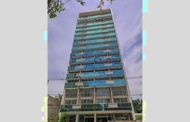 Imagem: O depósito possui 1 Vaga na garagem e 37m² de Área e está