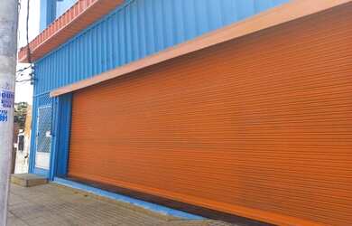 Imagem: O depósito possui 3 Vagas na garagem, 270m² de Área e está